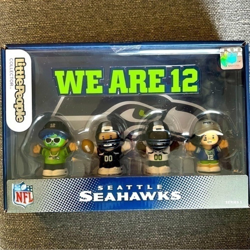 Fisher-Price Little People Seattle Seahawks collectible set- New in box! - Picture 3 of 12